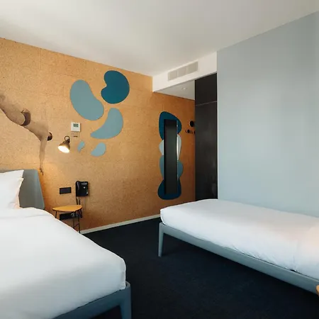 Hotel Conscious The Tire Station Amesterdão