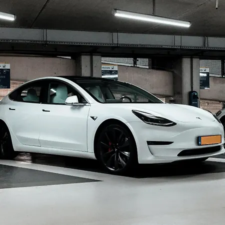 Conscious The Tire Station מלון אמסטרדם