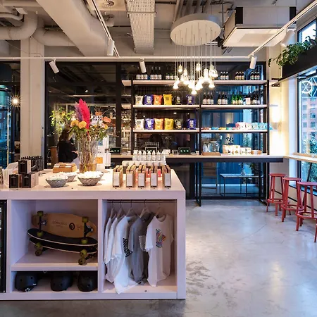 מלון Conscious The Tire Station