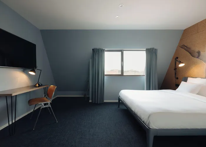 Conscious The Tire Station Hotel Amsterdam