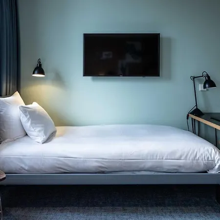 Conscious The Tire Station Hotel 3*